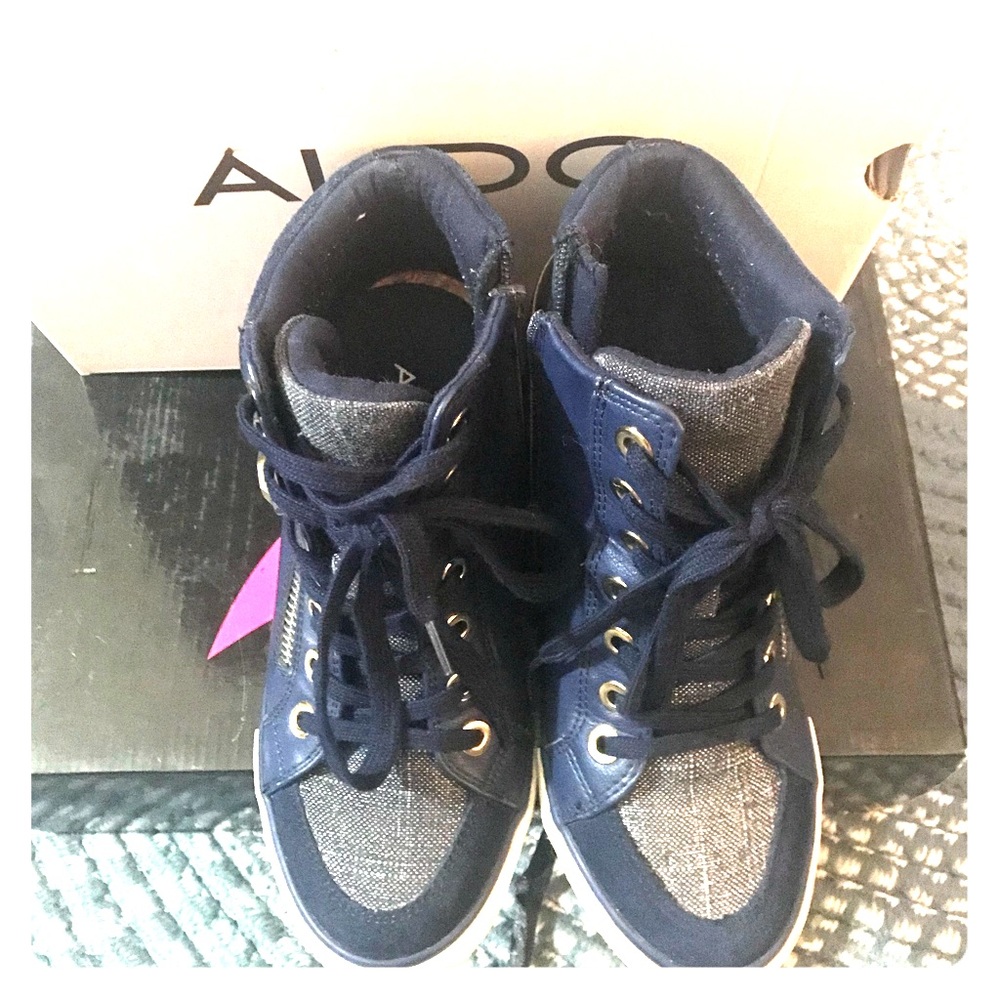Aldo Tenihills Size 7/12 good condition